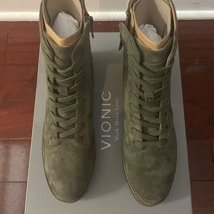 BRAND NEW OLIVE VIONIC LANI WOMENS SUEDE LACE-UP BOOTS